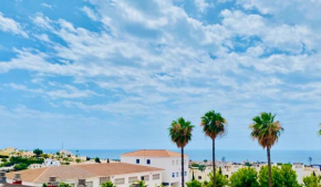 Apartamento moderno y espacioso con vistas al mar